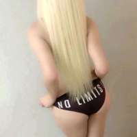 Süper sarışın Hande